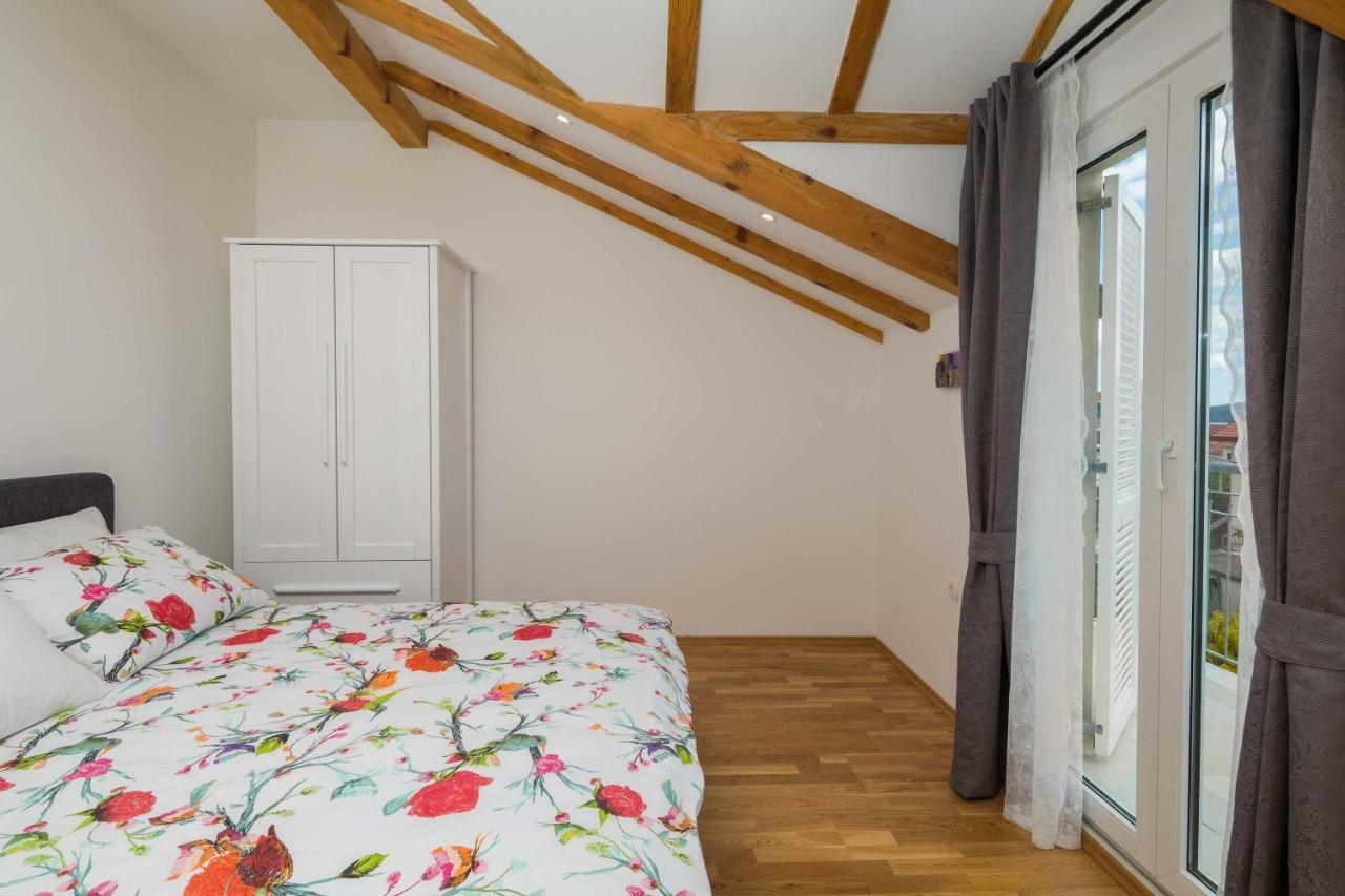 Otium Apartamento Kaštela Exterior foto
