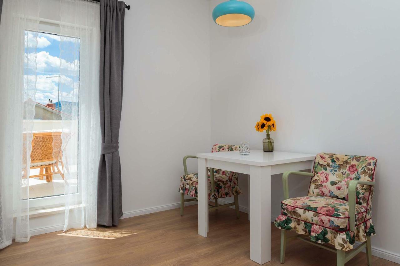 Otium Apartamento Kaštela Exterior foto